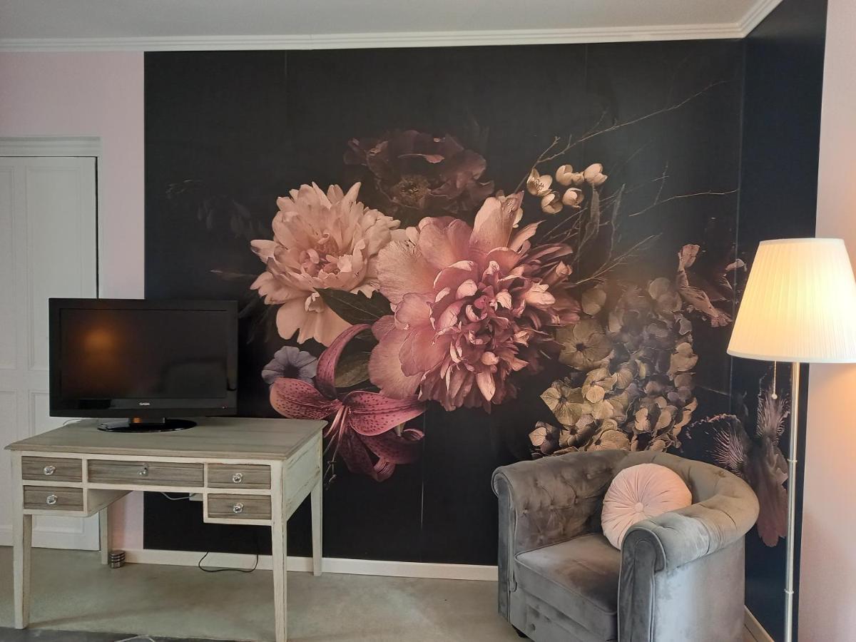 Le Temps Des Pauses Hotel Viviers Екстериор снимка