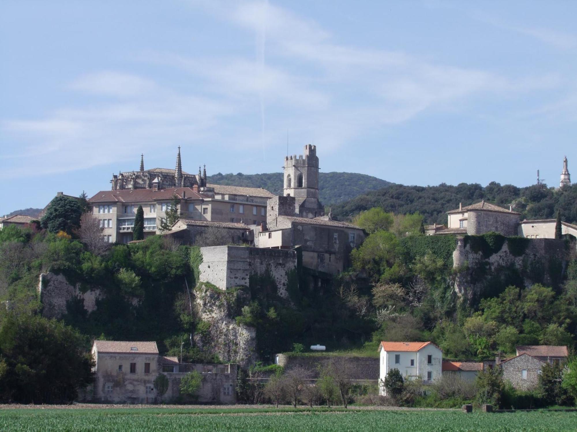 Le Temps Des Pauses Hotel Viviers Екстериор снимка
