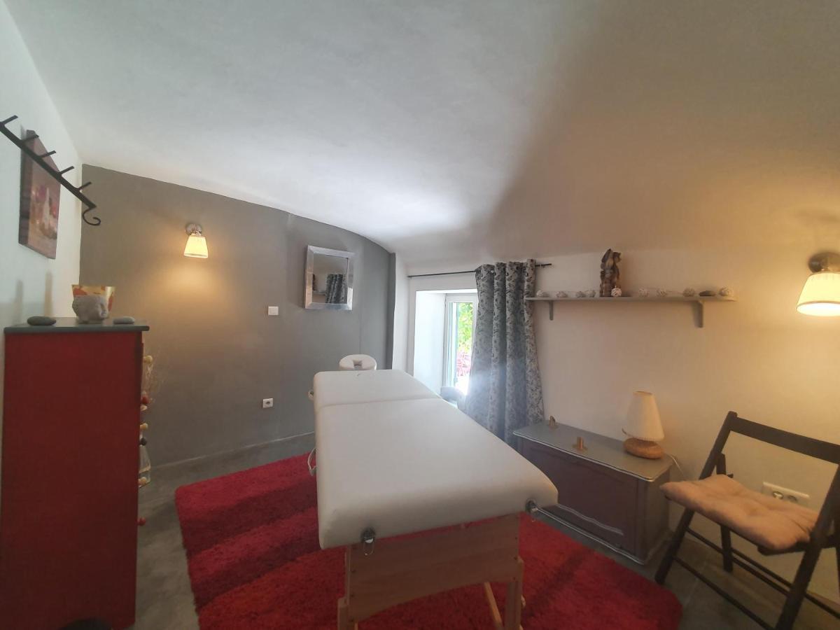 Le Temps Des Pauses Hotel Viviers Екстериор снимка