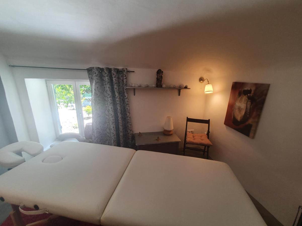 Le Temps Des Pauses Hotel Viviers Екстериор снимка